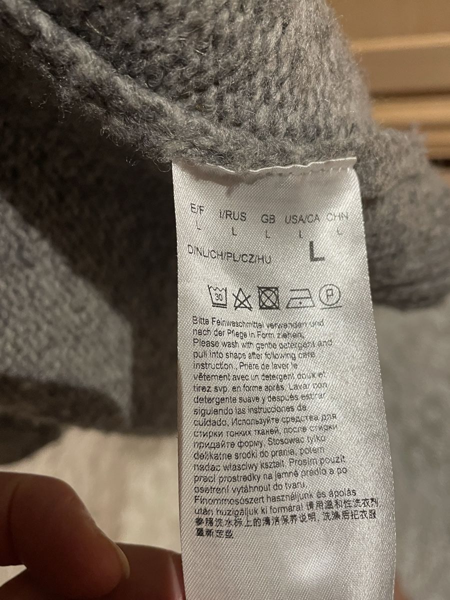 Giacche: Cartoon Strickjacke grau Grösse L  – Usato da Bischofszell venduto da krass13 4