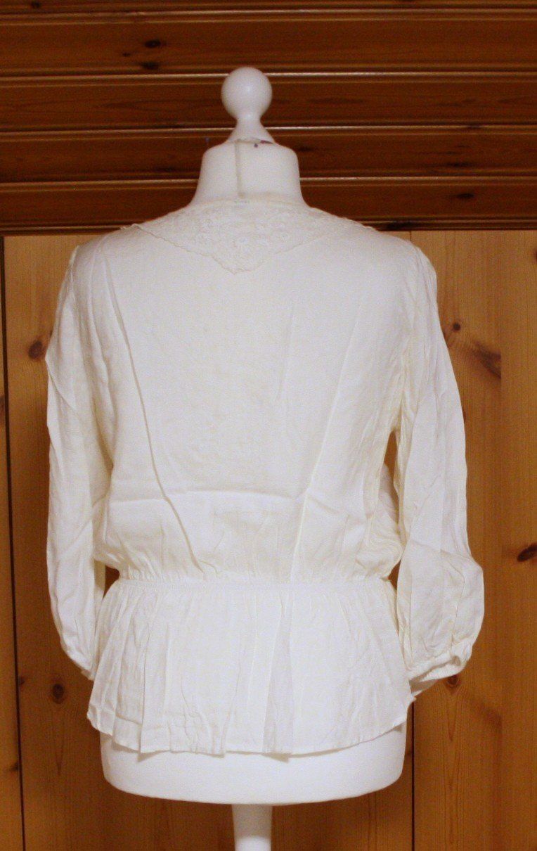 Camicette: Bluse naturweiss Gr. M – Usato da Flüelen venduto da Diversicum-Vintage 4