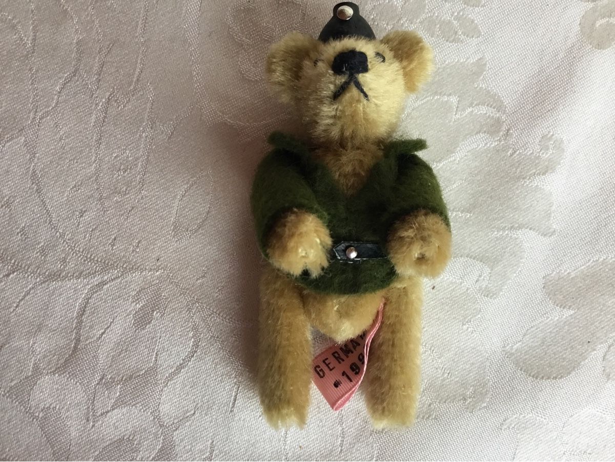 Giocattoli: Kleiner handgefertigter Teddy – Usato da St. Gallen venduto da chamilla 3