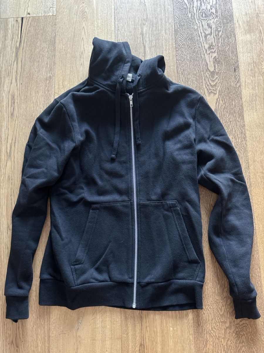 H&M Vestes: Kaputzenjacke – D'occasion à St. Gallen par sabrina_19