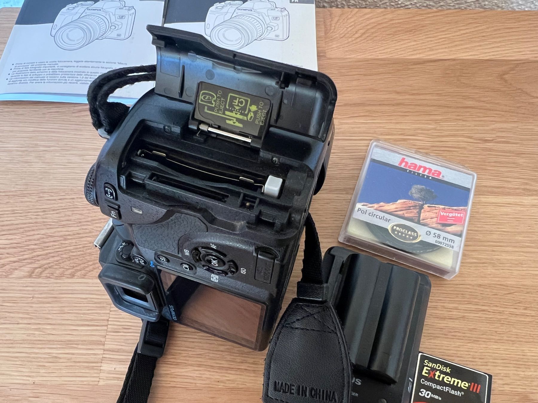 Olympus Fotocamera: Olympus E-520, mit Image Stabilisator – Difettoso da Zürich venduto da Gianni 4