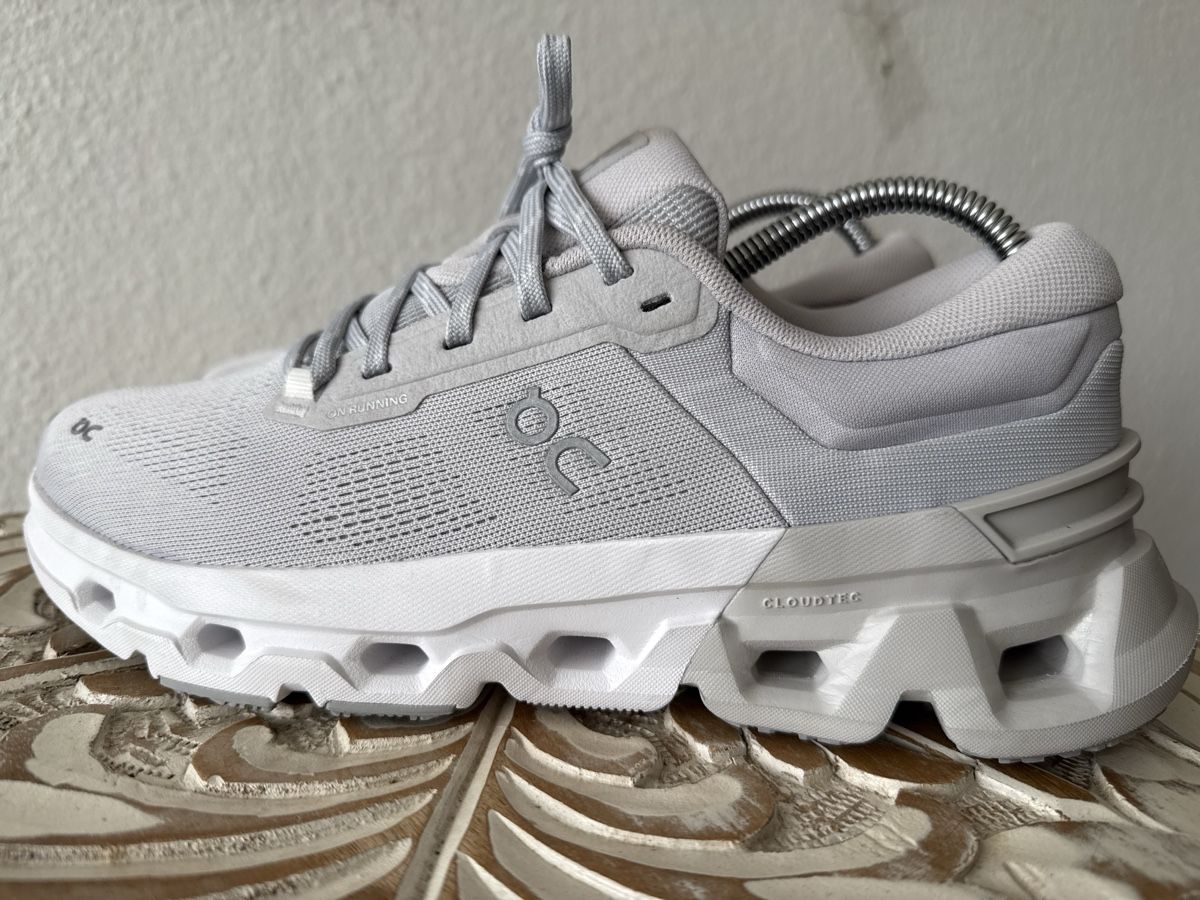 On Herrenschuhe: On cloud Cloudflyer 5 Grösse 42 fast neu – Neu (gemäss Beschreibung) aus Zürich von sha_vw65 1