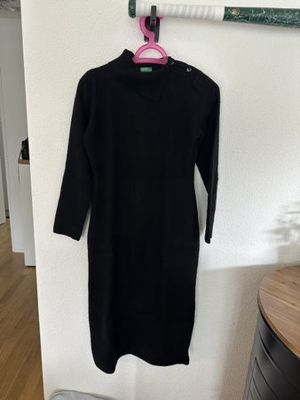 Schwarzes Wollkleid von Benetton, Grösse M,