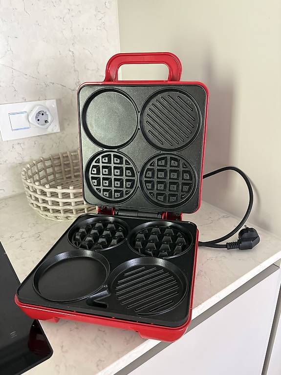 Elettrodomestici da cucina: 4-IN-1-SANDWICHMAKER/ WAFFELEISEN – Usato da Gersau venduto da iss_gpt7