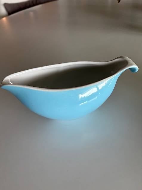 Rössler Schalen: Hellblaue Sauciere Rössler – Gebraucht aus Derendingen von ArtDeco61