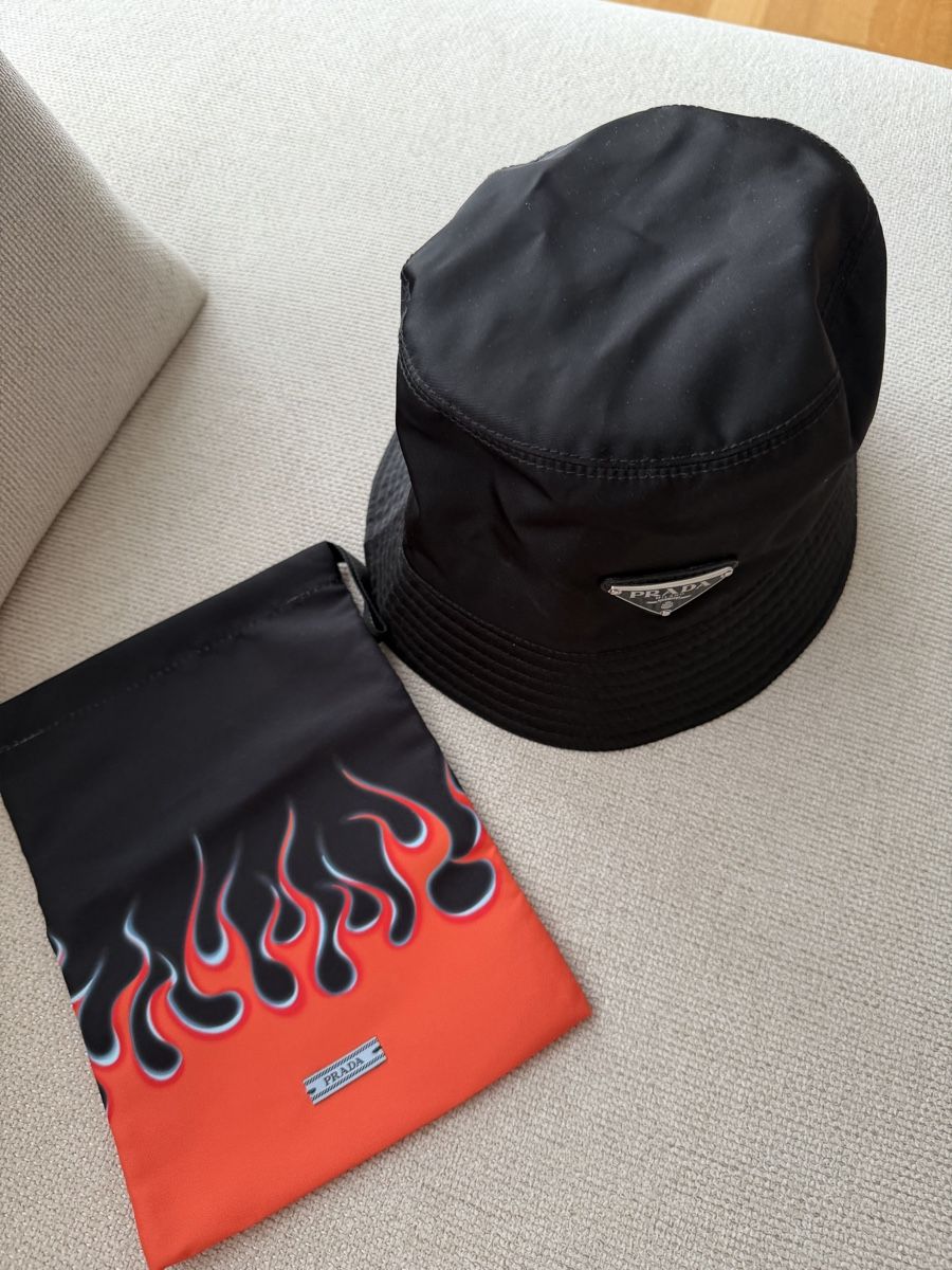 Prada Hüte, Mützen & Caps: Prada Bucket Hat – Neu (gemäss Beschreibung) aus Wädenswil von ine_gl2r