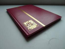 ein Album mit verschiedenen Motiven