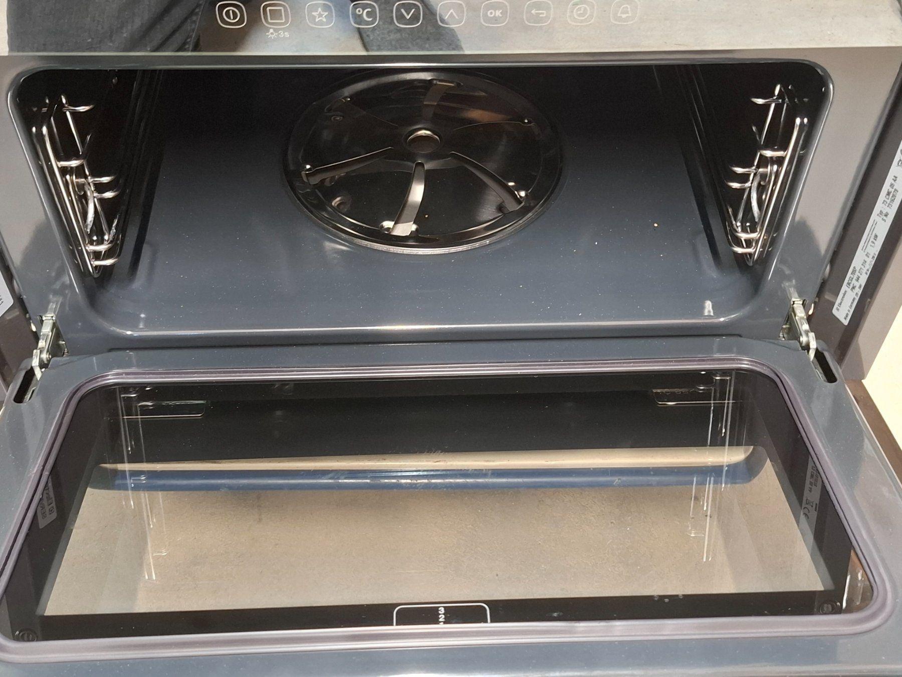 Electrolux Elettrodomestici da cucina: Electrolux steamer EBCGL70SP – Nuovo (secondo la descrizione) da Frauenfeld venduto da Jepebe 2