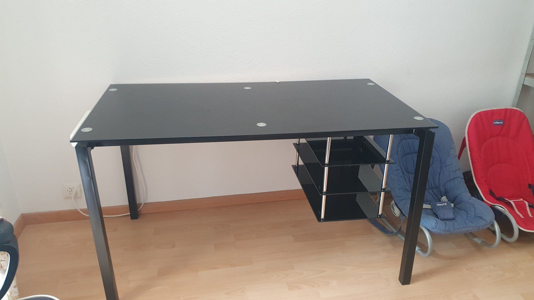 Schreibtische: Bürotisch Glas Schwarz – Gebraucht aus Basel von ChiariBrownie