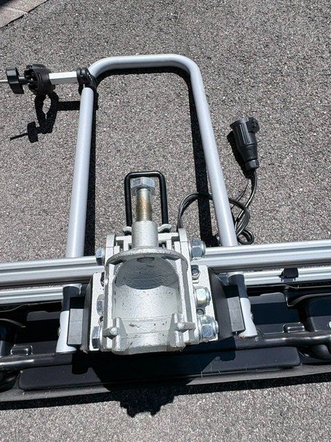 Ganci per rimorchio: PORTE-VELOS pour crochet d'attelage – Usato da Malleray venduto da Gargamell 2