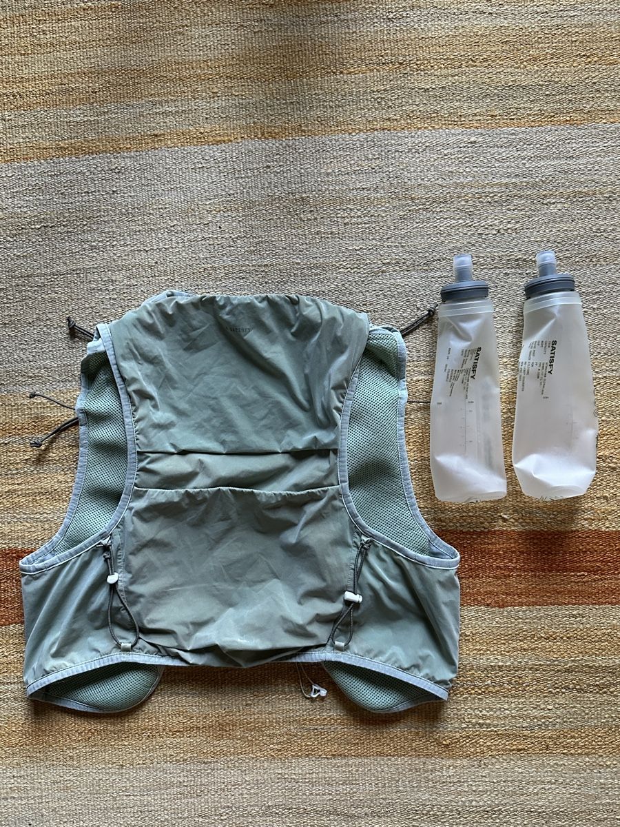 Satisfy Top: Washed Green Satisfy Running Trail Vest – Nuovo (secondo la descrizione) da Villars-Burquin venduto da Iliasso 4