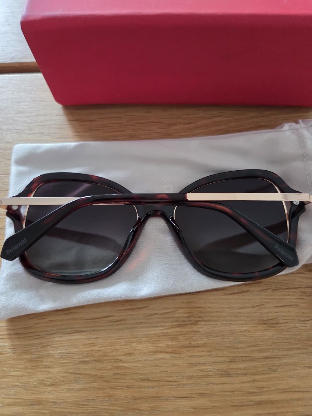 Polaroid Brillen & Gläser: Polaroid sunglasses women – Gebraucht aus Zug von Bibibo 3
