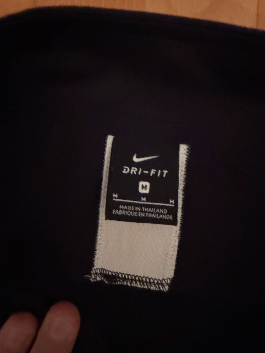 Nike Kleiderpakete: Nike Trainingsset, Grösse M, Top Zustand!  – Neu (gemäss Beschreibung) aus Oftringen von Kad.Ha
