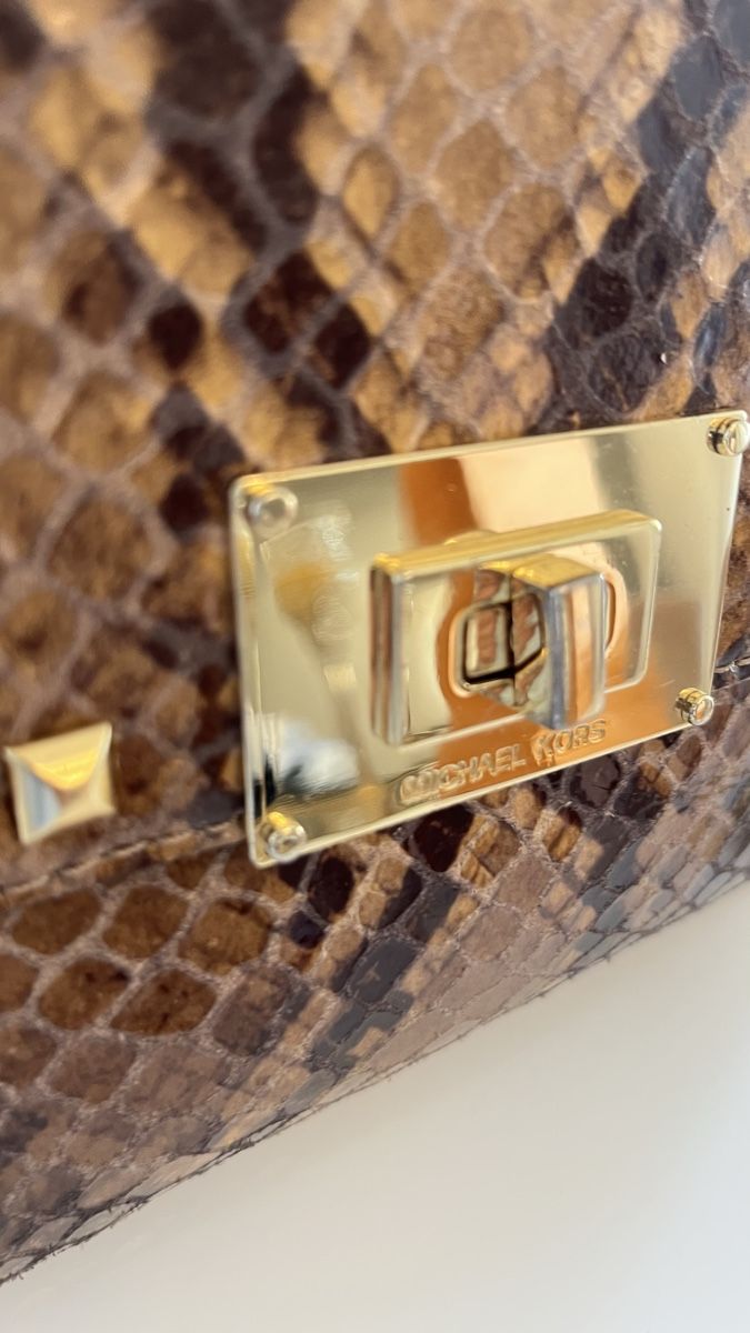 Michael Kors Borse da donna: Michael Kors Brown and Gold Shoulder. – Usato da Glattpark(Opfikon) venduto da Sbitizi 2