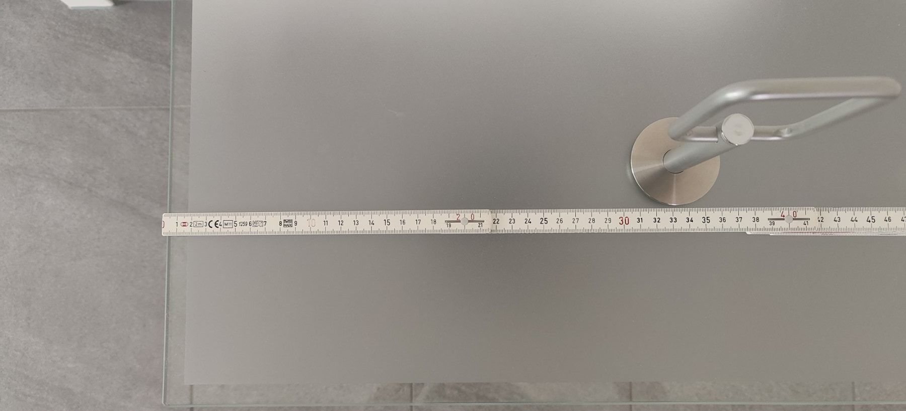 Tavoli: Eleganter Design-Beistelltisch aus Glas – Usato da Schänis venduto da Achim1975 6