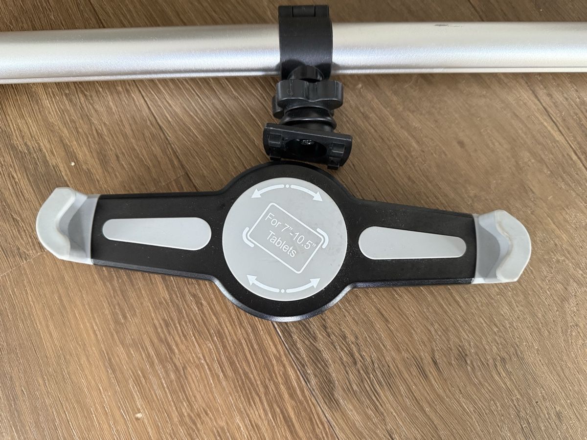 Hama Staffa per monitor: HAMA IPad-Halter Auto – Usato da Winterthur venduto da tanscha 1