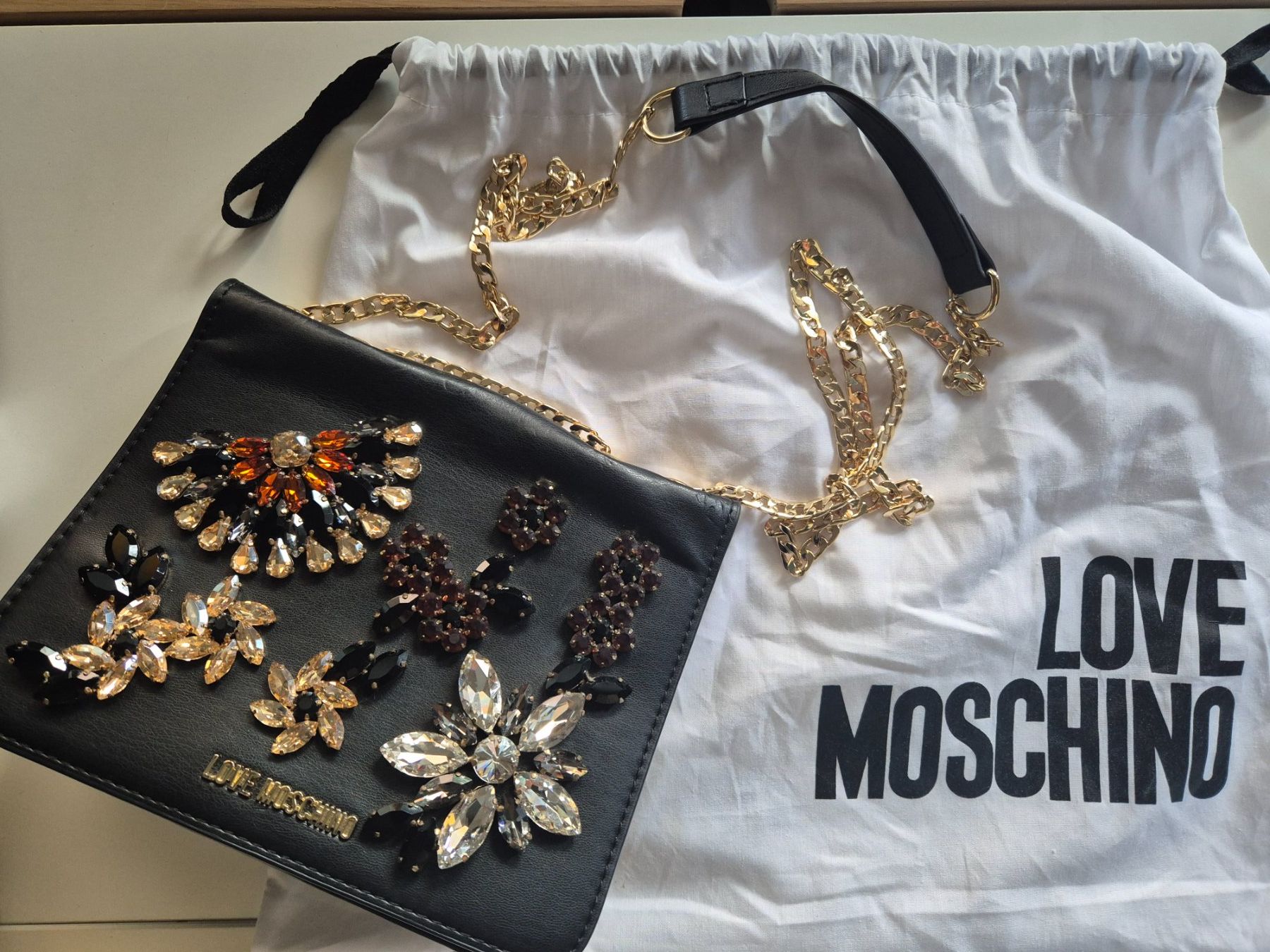 Moschino Taschen für Damen: Love Moschino Handtasche – Gebraucht aus Zürich von win_pr5k