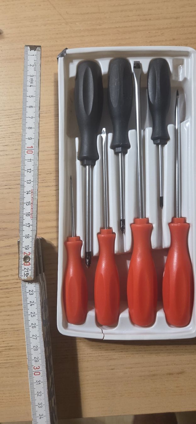 Tutti gli attrezzi: Hand Tool Set: Hammer, Screwdrivers & Folding Ruler – Usato da Zürich venduto da jopa10001 2