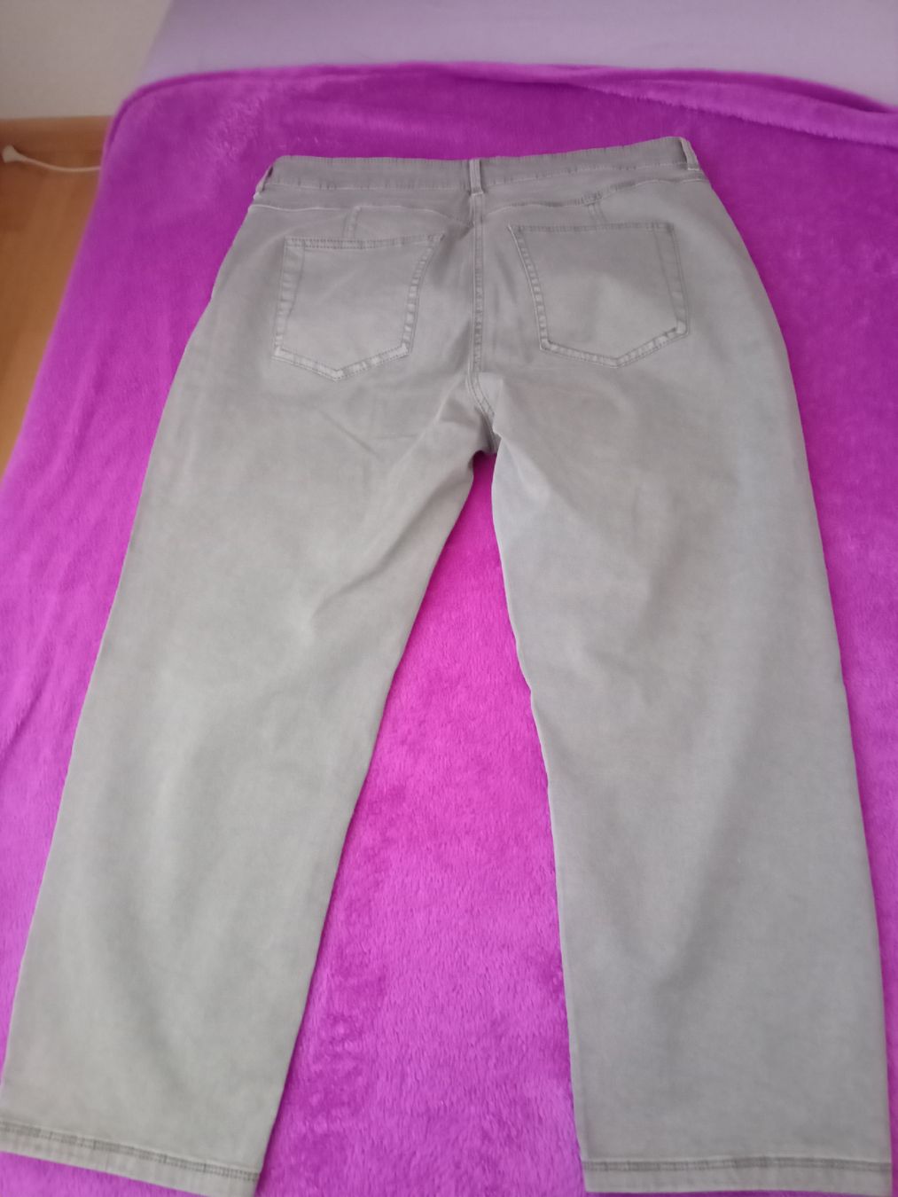 Cecil Pantaloni: 7/8 Hose von CECIL, Gr 33 – Usato da Witterswil venduto da hele04 1