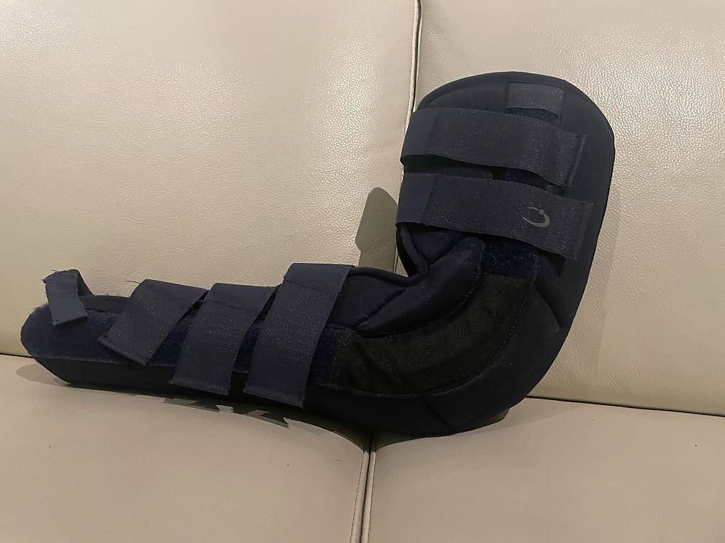 Attrezzature mediche: Omnimed Ellenbogen Schiene links – Usato da Basel venduto da amu_8n2j 1