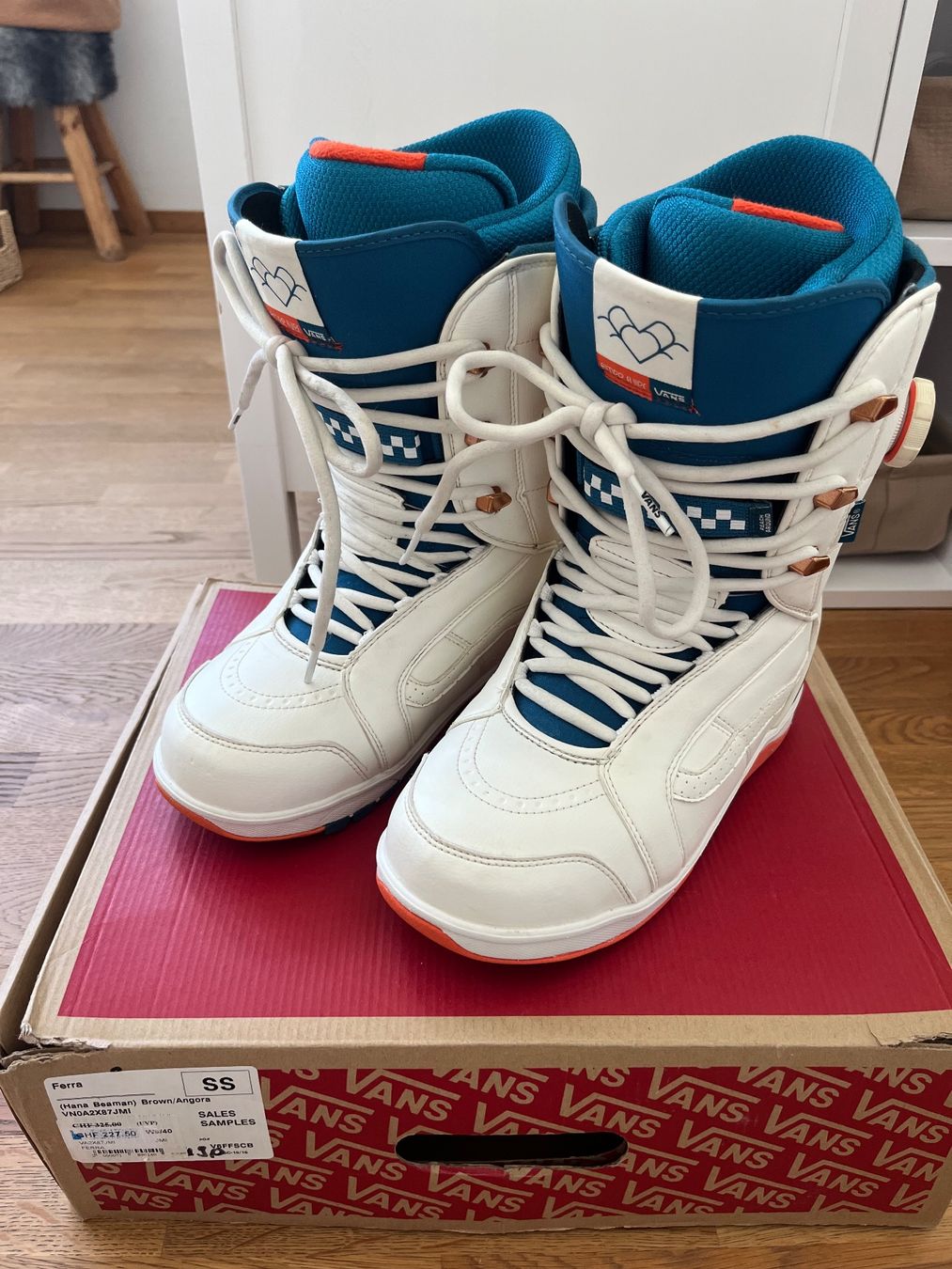 Vans Scarpe da donna: Vans Ferra Snowboardboot neuwertig EU 40 – Nuovo (secondo la descrizione) da Flims Waldhaus venduto da kat_gs8f