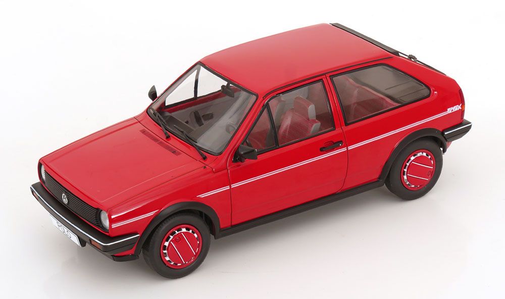 Volkswagen Modellini d'auto: VW POLO 2 FOX COUPÉ ROT 1:18 MCG – Nuovo e nell'imballaggio originale da Suhr venduto da Moebelsiralfred