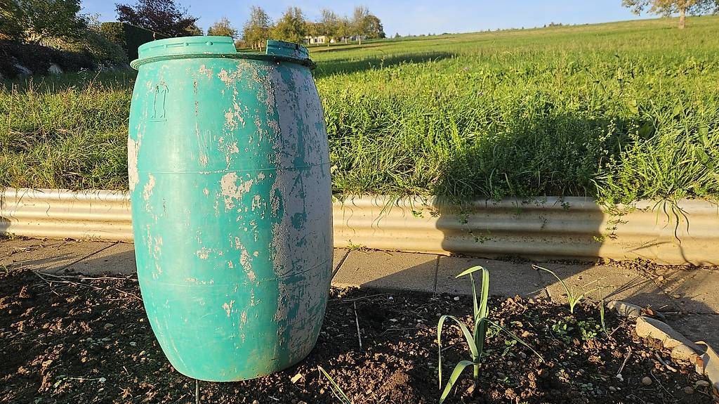Bewässern & Giessen: Regenwasser Fass – Gebraucht aus Müllheim Dorf von fetho