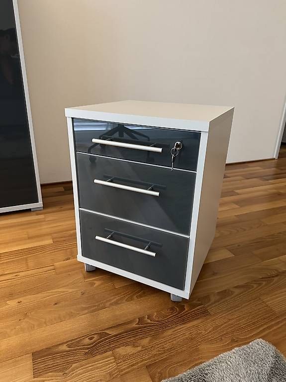Eléments de bureau: Rollcontainer  – D'occasion à Siebnen par cat_c5tp 1