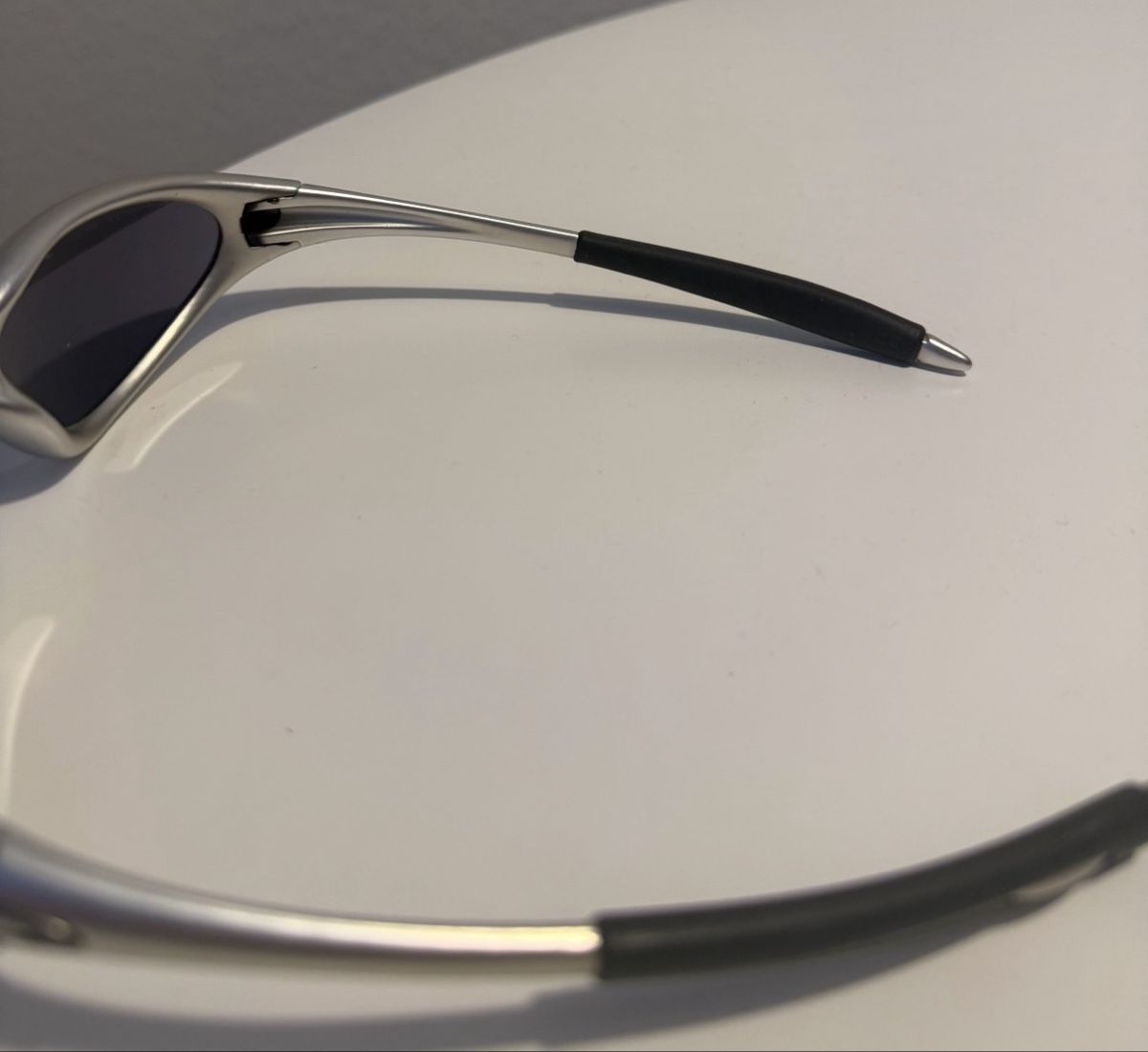 Oakley Brillen & Gläser: Oakley Minute Vintage Sonnenbrille Silber – Gebraucht aus Bern von Laufsport3000 5