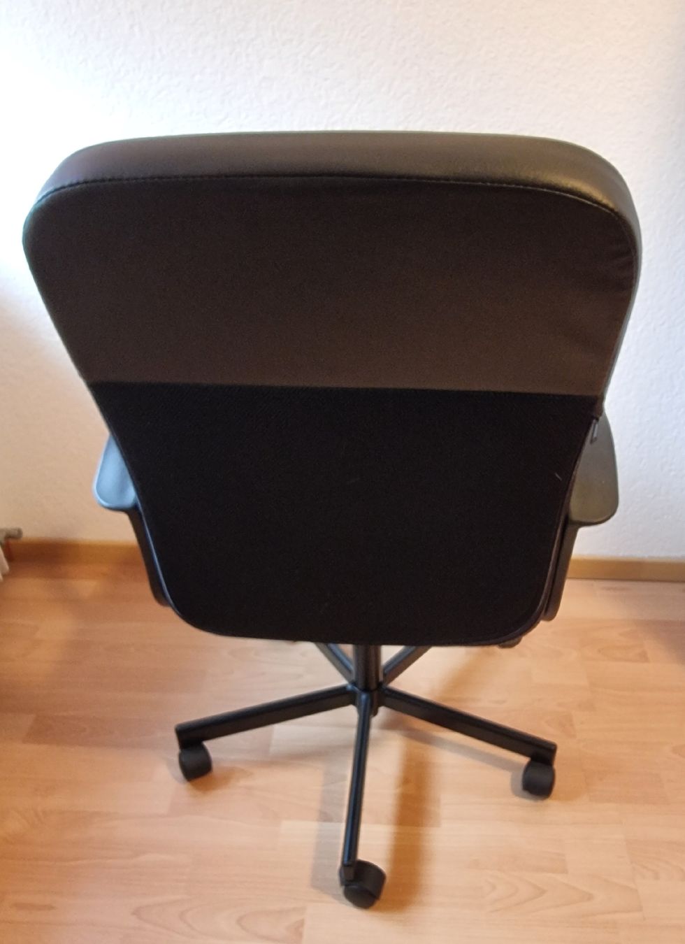 Ikea Sedie: Chaise de bureau Ikea Renberget – Usato da Bevaix venduto da Lemana 2