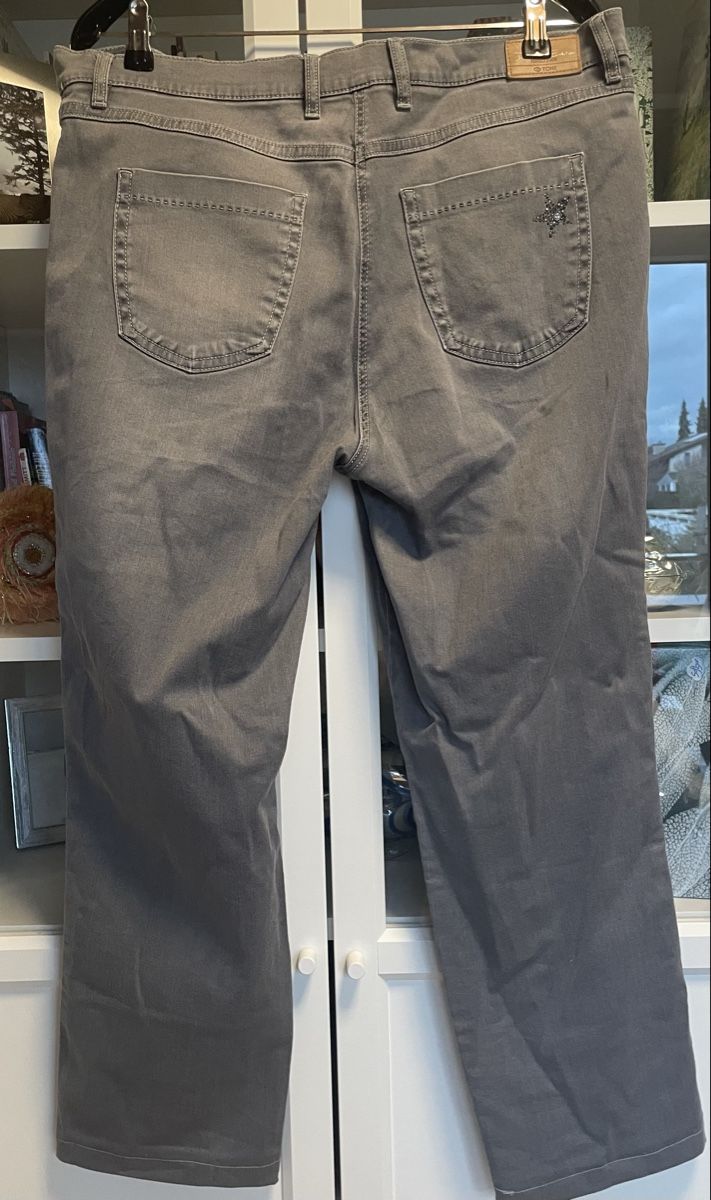 Jeans: Jeans Hose Toni 46 grau – Gebraucht aus Oberwil BL von moneymaker1 1