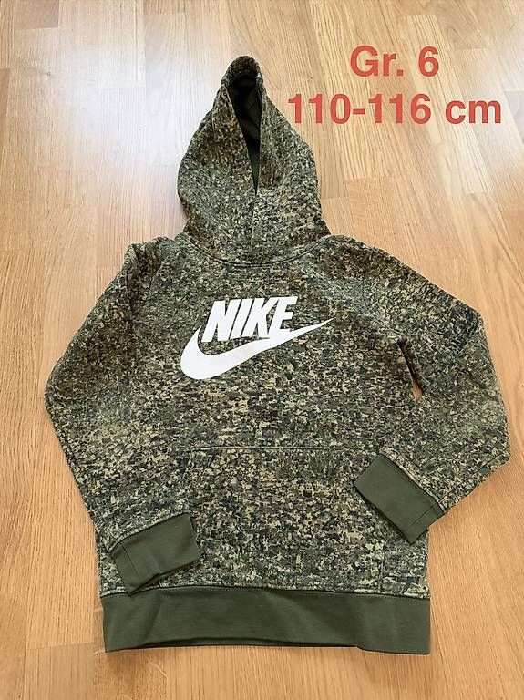 Pullover & Sweatshirts: Pullover Nike Preis pro Stück – Gebraucht aus Basel von ste_h7dc 1