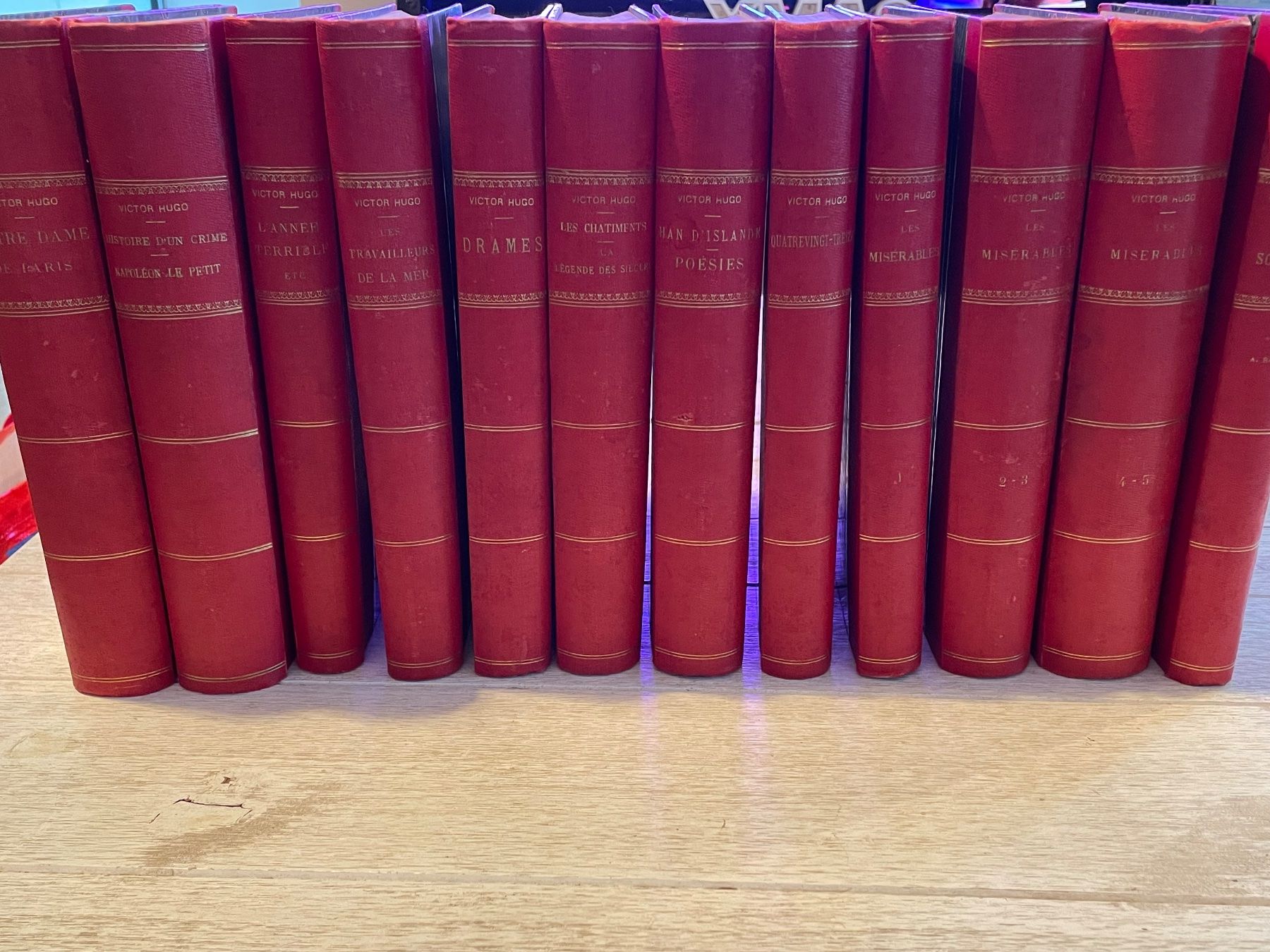 Libri: Collection illustrée victor hugo 1879 – Usato da Perly venduto da Stephane5