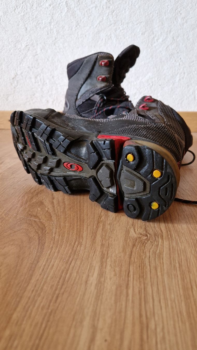 Salomon Scarpe da donna: Salomon Wanderschuhe, Gr. 39 1/3 – Usato da Kandersteg venduto da Nazca01 1