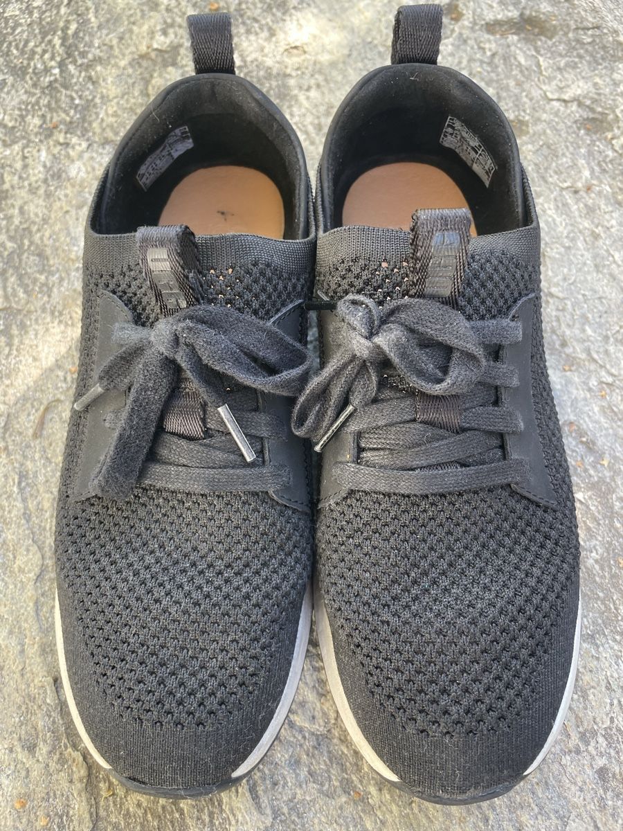 Ugg Scarpe da donna: UGG Turnschuhe, Gr. 38 – Usato da Zürich venduto da NutzD