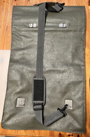 Effektentasche mit Trageriemen CH Armee