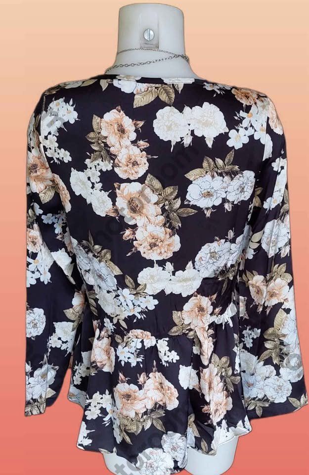 Blusen: Schöne Bluse NEU – Neu und originalverpackt aus Aarburg von Hystoria 2