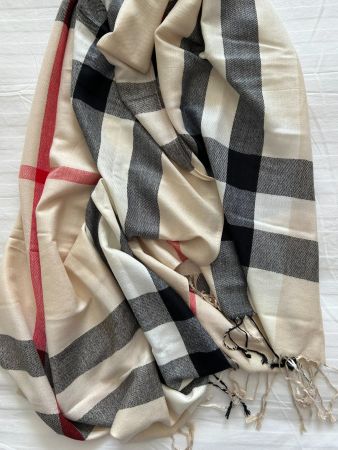 Echarpe en viscose neuve