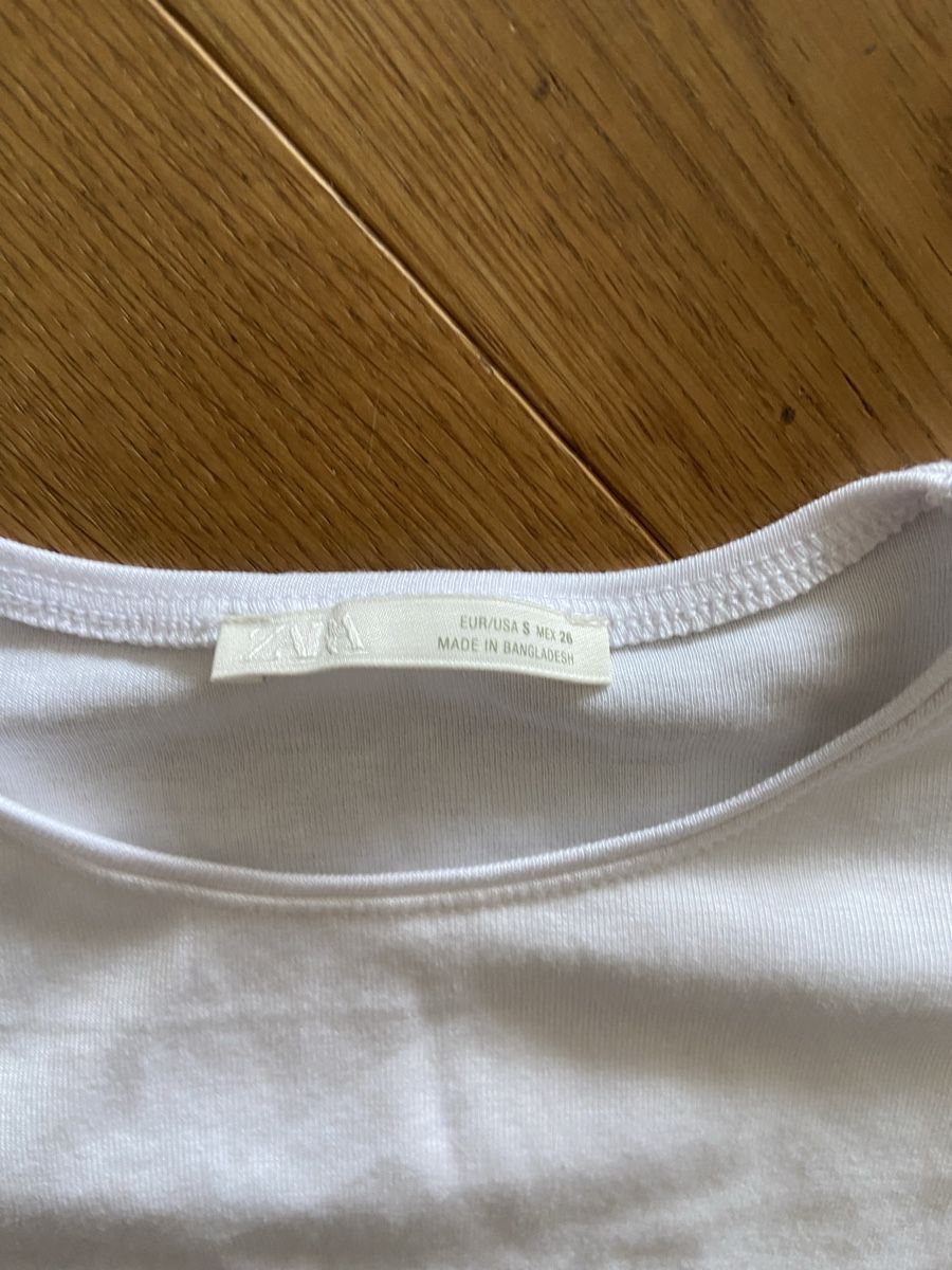 Zara T-shirts: White tank top – Neuf (Voir description) à Walchwil par ann_ckz6 1