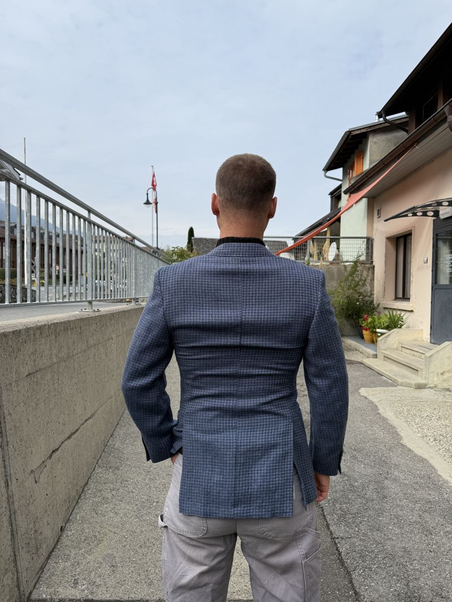 Giacche: Canali blazer blue pattern wool blend size 58 good condition – Usato da St-Gingolph venduto da sve_6kzl 2