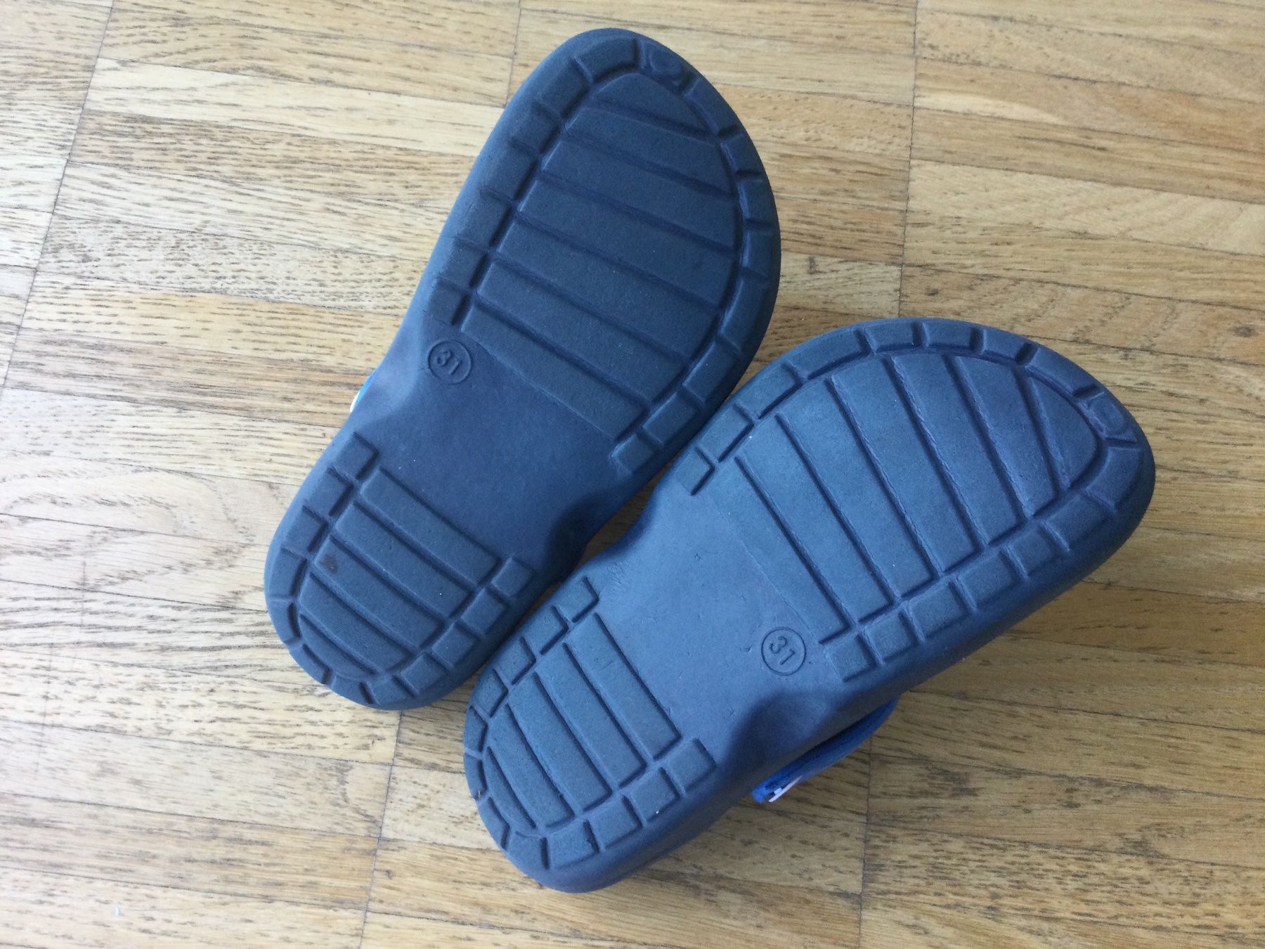Scarpe per ragazzi: Kinder Haus Schuhe, Gr 31 – Usato da Zürich venduto da VorlonShadow 2