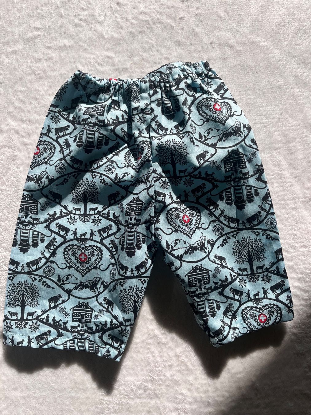 Pantaloni: 1 Kinder Hose selbst genäht – Nuovo e nell'imballaggio originale da Büsserach venduto da bor_s88m