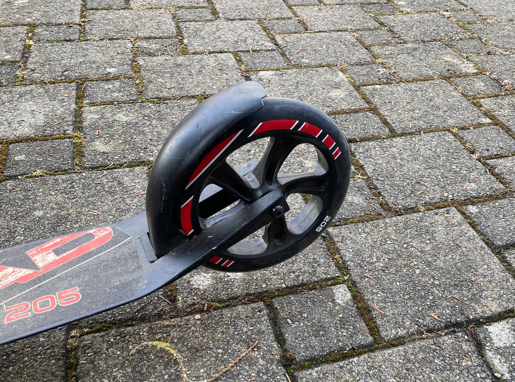 Kickboard: Tretroller / Scooter schwarz – Usato da Kirchberg SG venduto da rob_zjc9 2