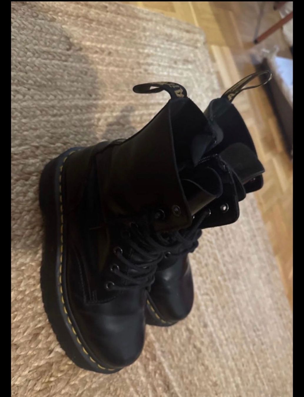Dr. Martens Damenschuhe: Dr Martens 39 – Gebraucht aus Gattikon von lar_5ddc