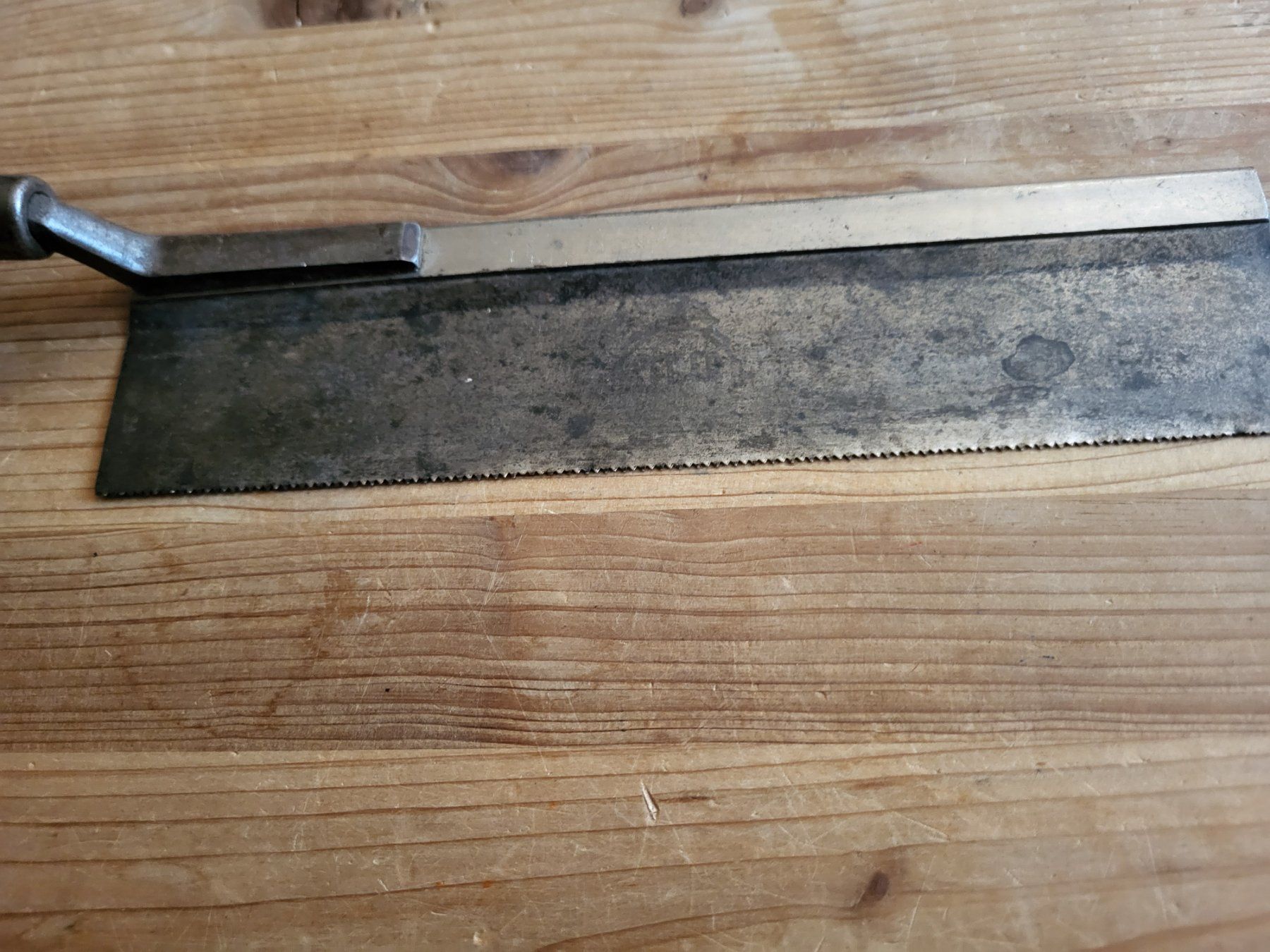 Seghe: Antike Handsäge mit Holzgriff – Usato da Guggisberg venduto da Aegertenlehn 2