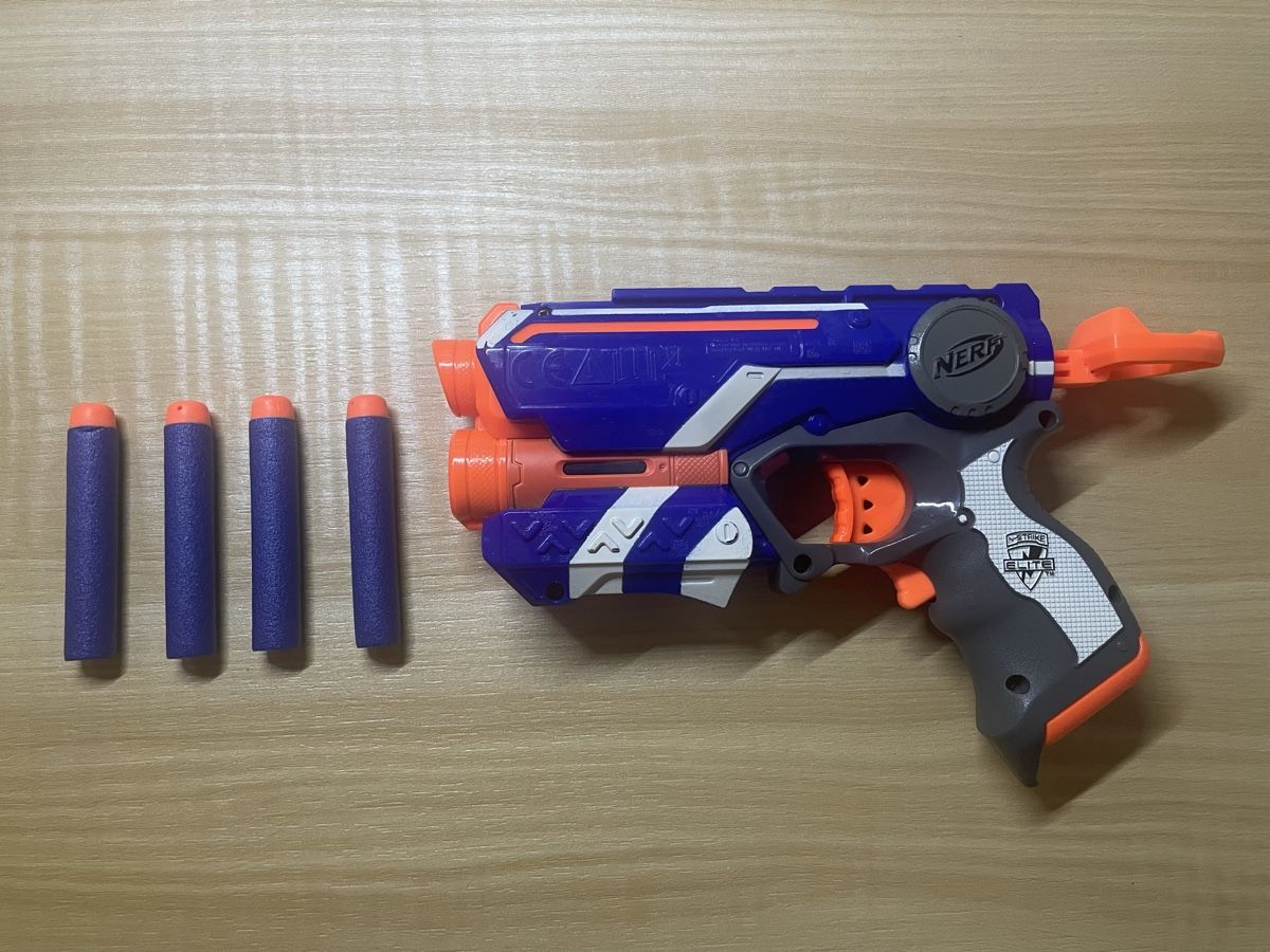 Nerf Giocattoli: Nerf N-Strike Elite Firestrike inkl. Elite-Darts – Usato da Bürchen venduto da UeliMueli85