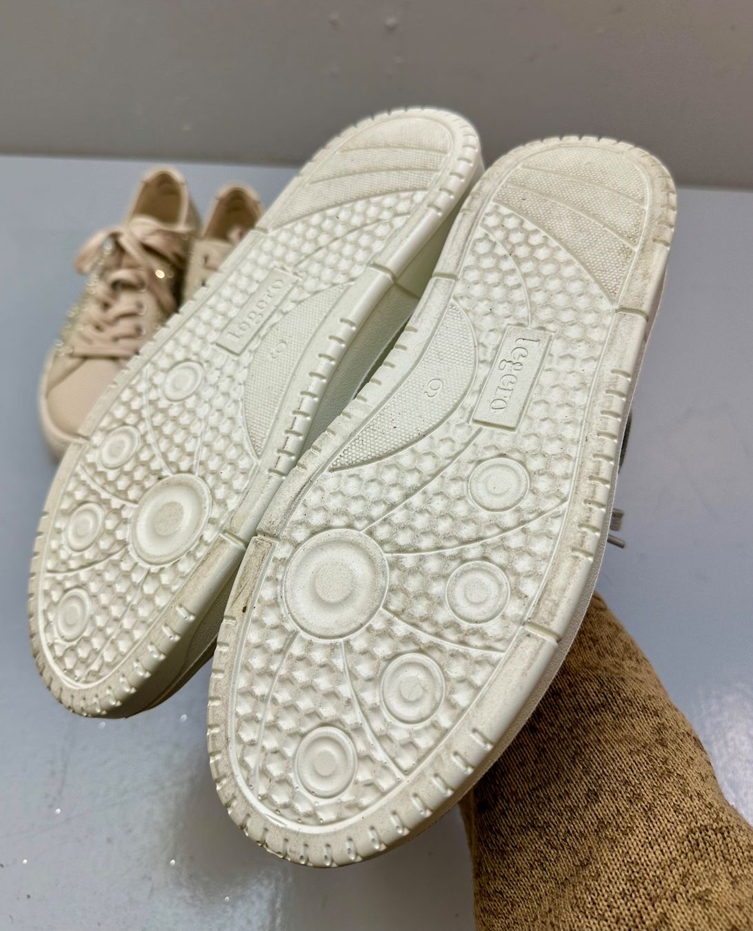 Chaussures femmes: 2x DAMENSCHUHE GR 39 AB 1.- !!! – D'occasion à Zürich par NIKI777 6