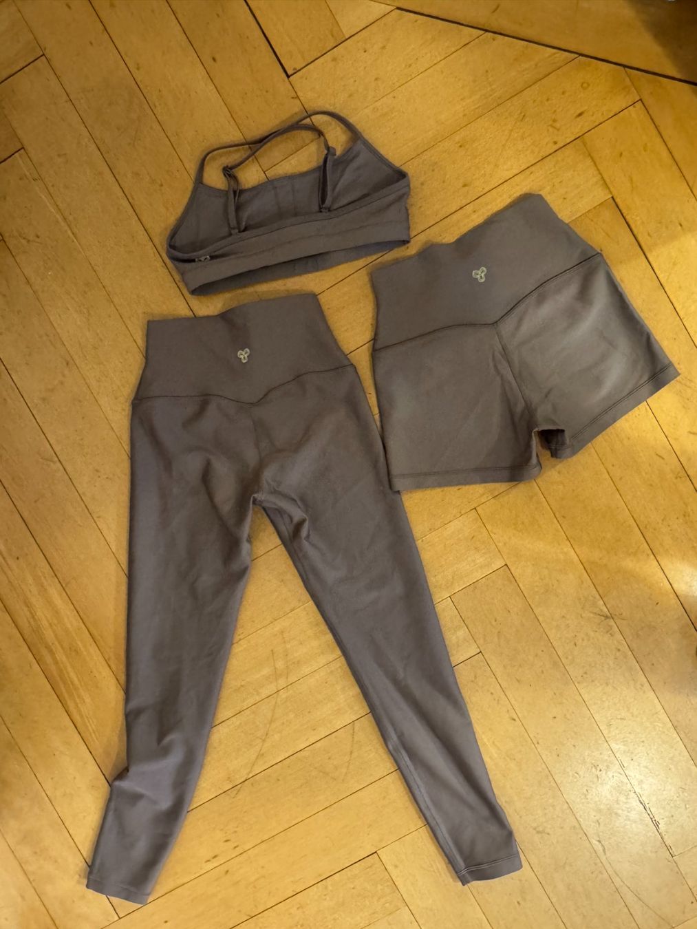 Lotti di vestiti: Sport Set – Usato da Zollikon venduto da lui_gqg9 1