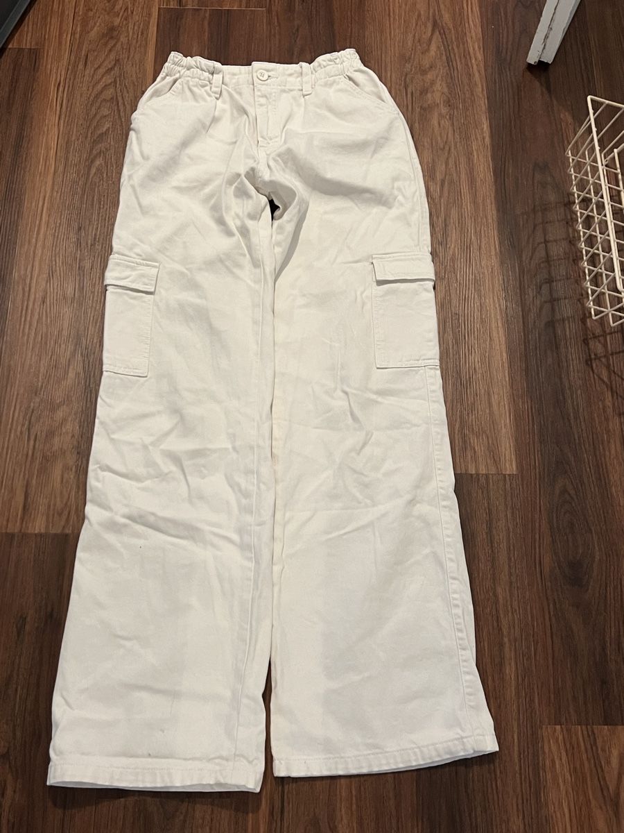 Jeans: Weiße Cargohose Subdued, Gr. M – Usato da Luzern venduto da Woodbee44 4