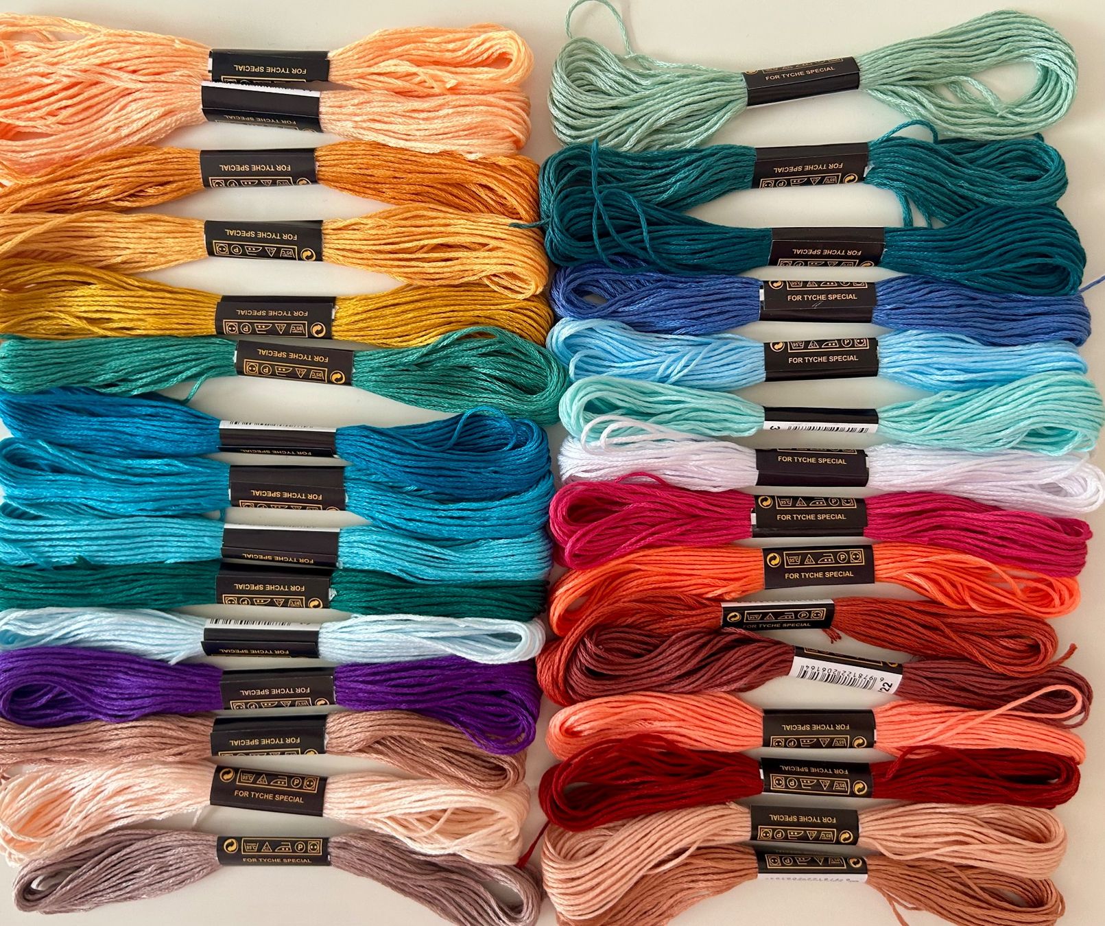 Kordeln & Faden: 30x Garn / Stickgarn, Neu – Neu und originalverpackt aus Geneve von vane267